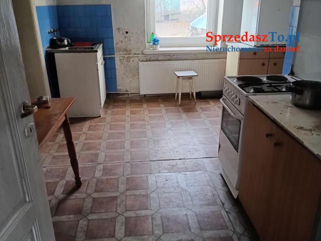 Sprzedam pół domu na wsi