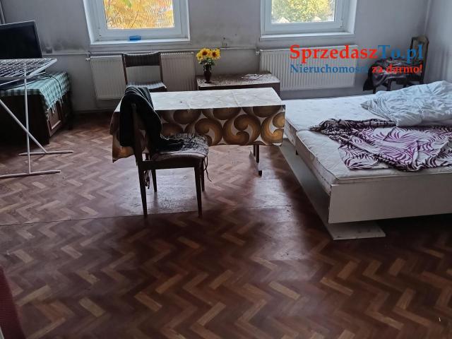 Sprzedam pół domu na wsi
