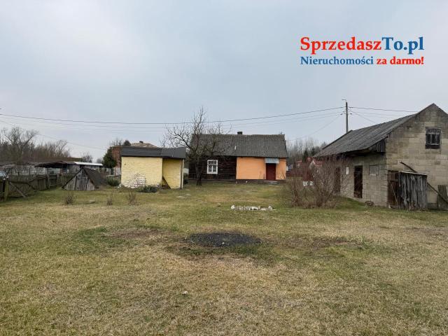 Sprzedam działkę z domem drewnianym oraz zabudową gospodarczą w miejscowości Chotcza-Józefów