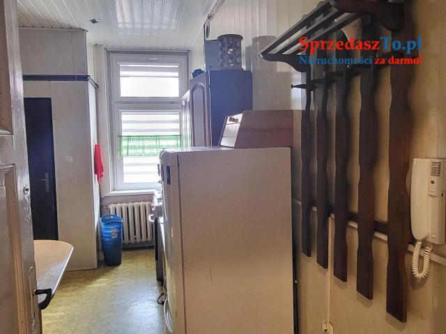 Sprzedam mieszkanie w kamienicy - 9