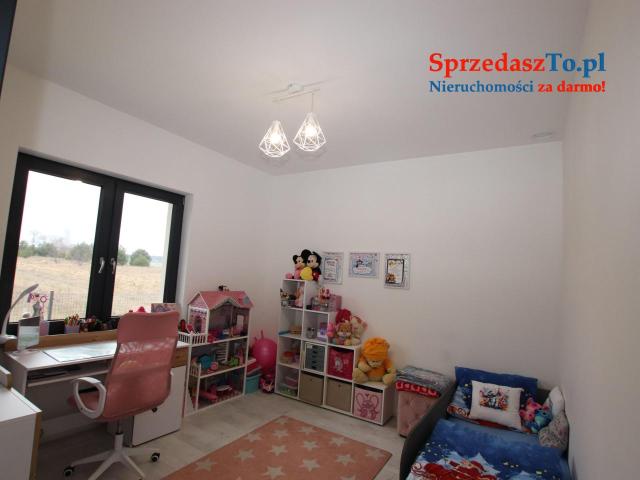 Nowoczesny dom parterowy z 2024 r.