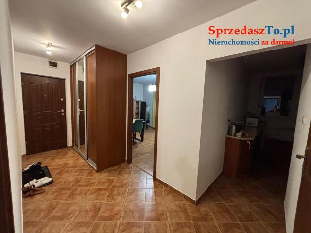 Sprzedam mieszkanie w centrum Poniatowej