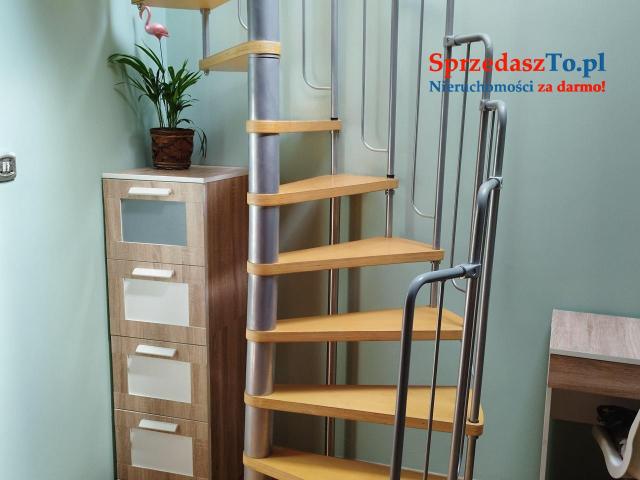 Ciekawe, dwupoziomowe mieszkanie na Tarchominie - 12