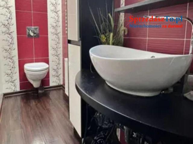 Sprzedam dom wraz z dwoma lokalami usługowo -handlowymi. - 6