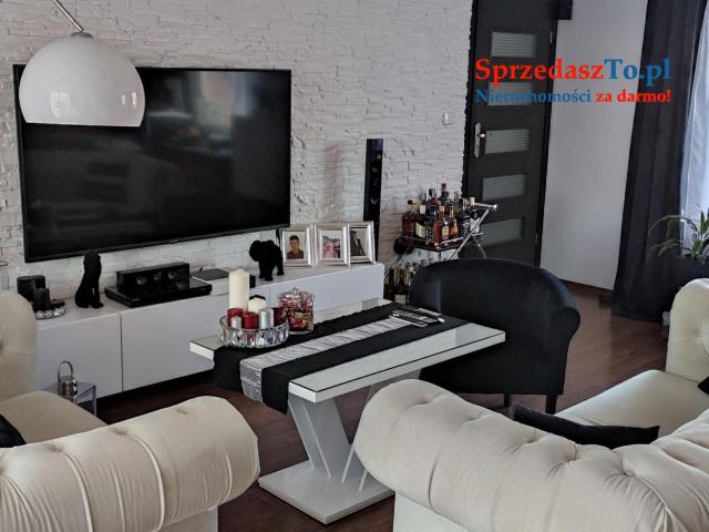 Sprzedam dom wraz z dwoma lokalami usługowo -handlowymi. - 11