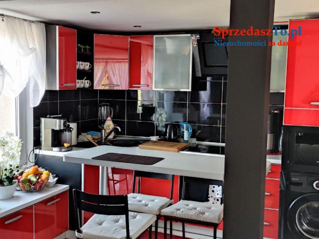 Sprzedam dom wraz z dwoma lokalami usługowo -handlowymi. - 12