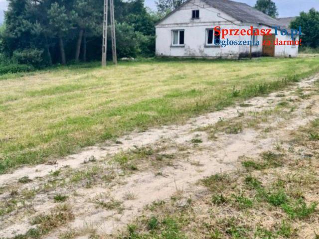 Działka z domem na sprzedaż