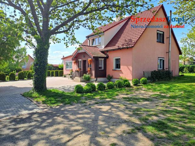 Sprzedam dom + duże pomieszczenie gospodarcze (warsztat) - 22