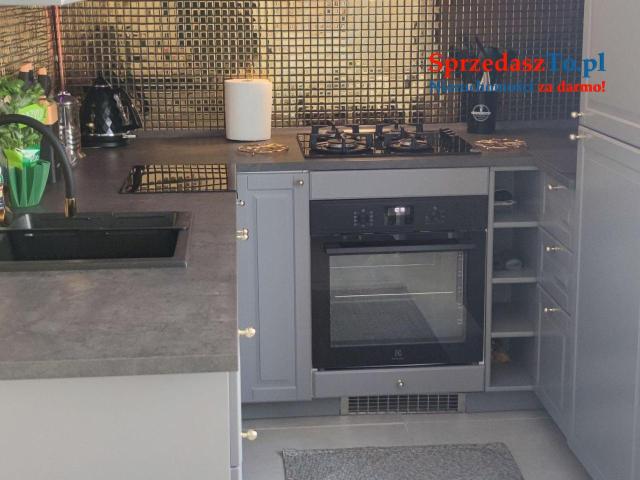 Sprzedam piękne mieszkanie po generalnym remoncie - 11