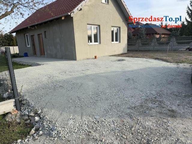 Wynajmę pół domu /duże mieszkanie.
