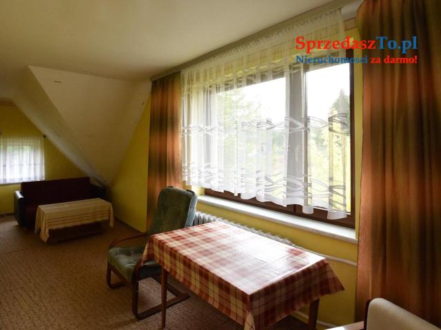 Dom w spokojnej zielonej okolicy z dużą działką - 10