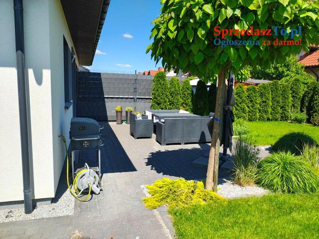 Umeblowane nowoczesne mieszkanie z tarasem i ogrodem - 17