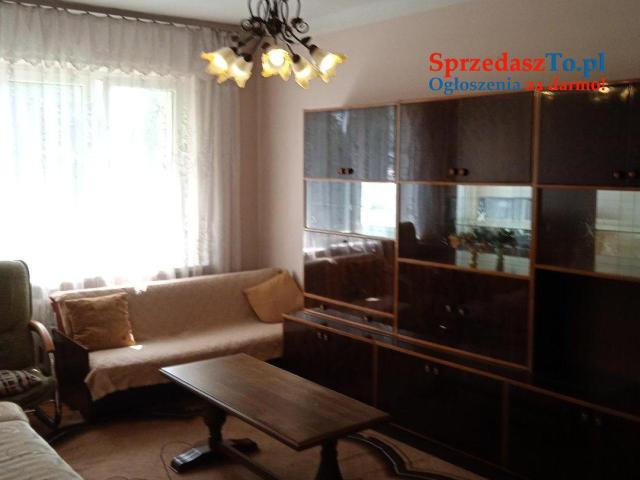 Wynajmę rozkładowy duży apartament. 3 sypialnie, Na wysokim parterze.