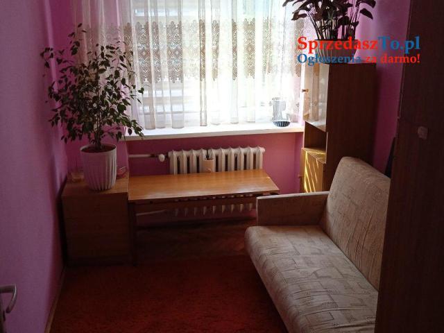 Wynajmę rozkładowy duży apartament. 3 sypialnie, Na wysokim parterze.
