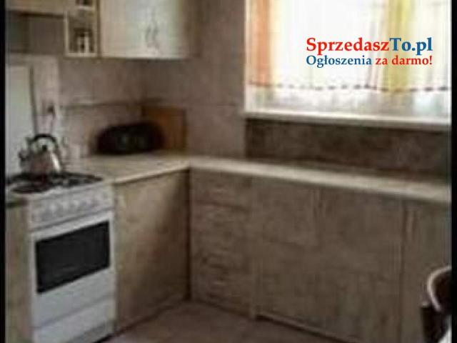 Wynajmę rozkładowy duży apartament. 3 sypialnie, Na wysokim parterze.