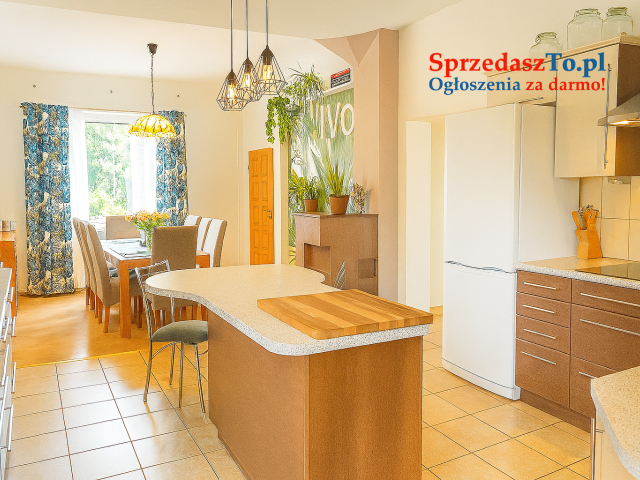 Stylowy dom z ogrodem w spokojnej okolicy - 8