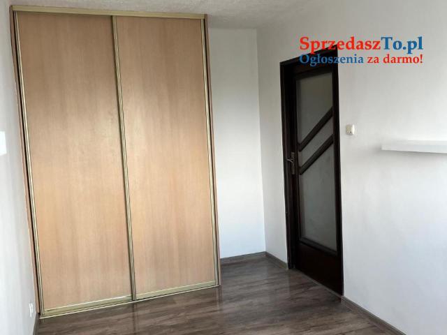 Na sprzedaż mieszkanie 2-pokojowe (plus zabudowany balkon jako 3. pokój) – ul. 3 Maja
