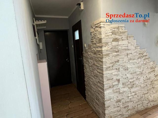 Na sprzedaż mieszkanie 2-pokojowe (plus zabudowany balkon jako 3. pokój) – ul. 3 Maja - 9