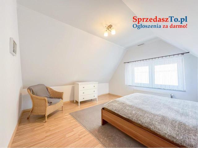 Dom z ogrodem - do zamieszkania - 8