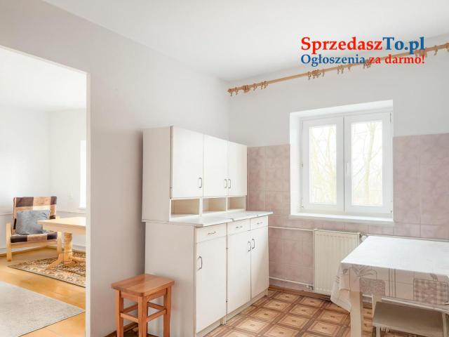 Dom z ogrodem - do zamieszkania - 10