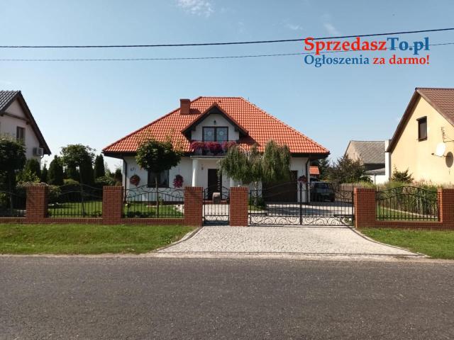 Dom jednorodzinny z ogrodem w miejscowości Pokoje k. Słupcy (gm. Słupca)