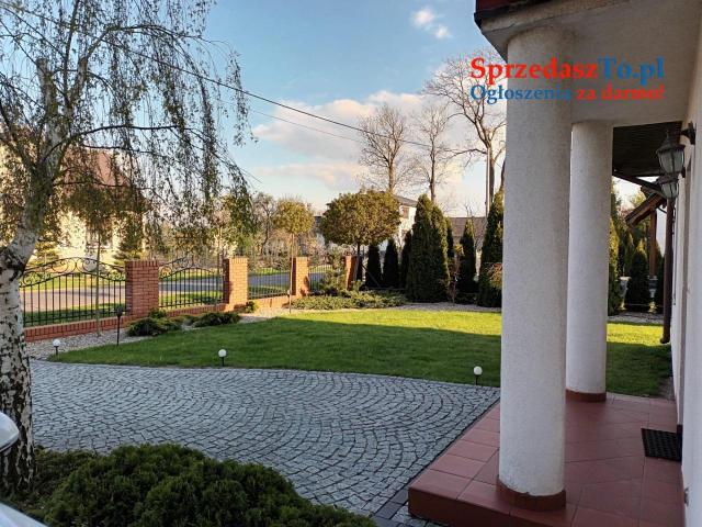 Dom jednorodzinny z ogrodem w miejscowości Pokoje k. Słupcy (gm. Słupca)