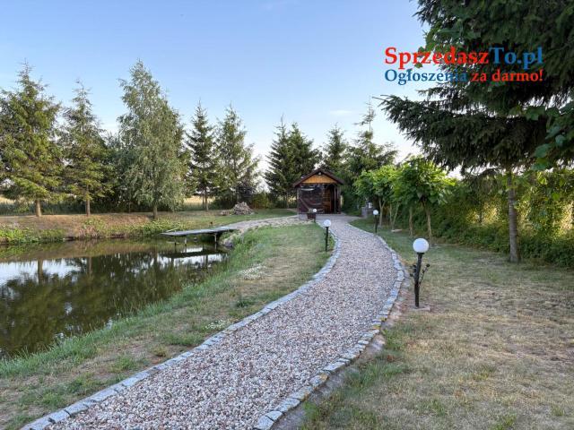 Dom na wsi z dużym ogrodem - 6