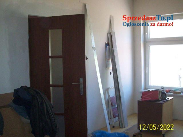 Mieszkanie  do  remontu 33m kw BOGUSZOW -GORCE -CENTRUM