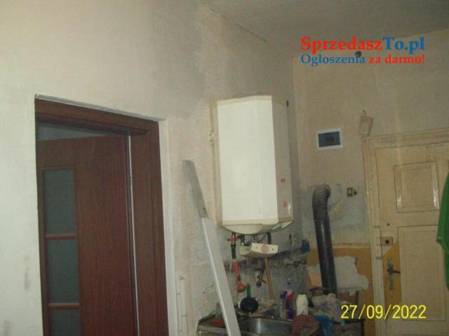 Mieszkanie  do  remontu 33m kw BOGUSZOW -GORCE -CENTRUM