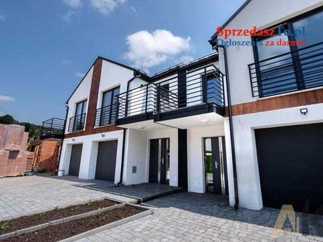 Dom z garażem na sprzedaż