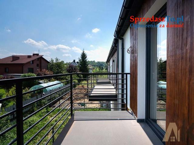 Dom z garażem na sprzedaż