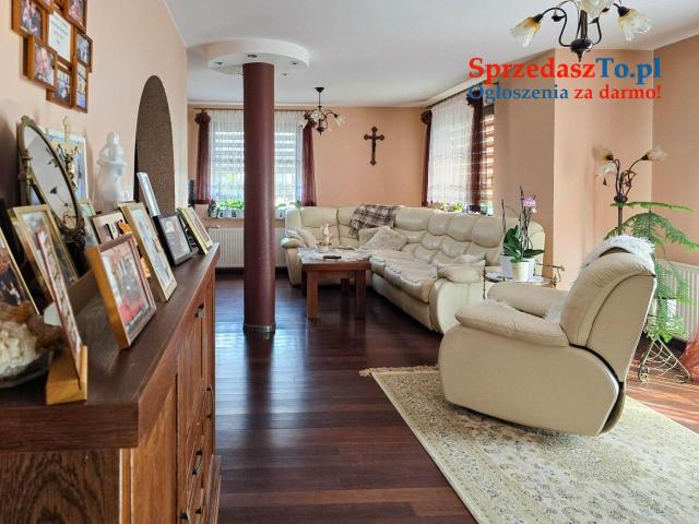 Okazała nieruchomość z potencjałem gospodarczym