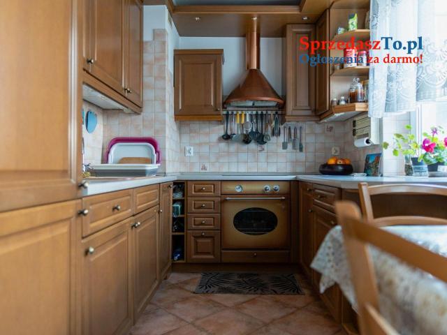 Rozkładowe mieszkanie w cichej okolicy - 9