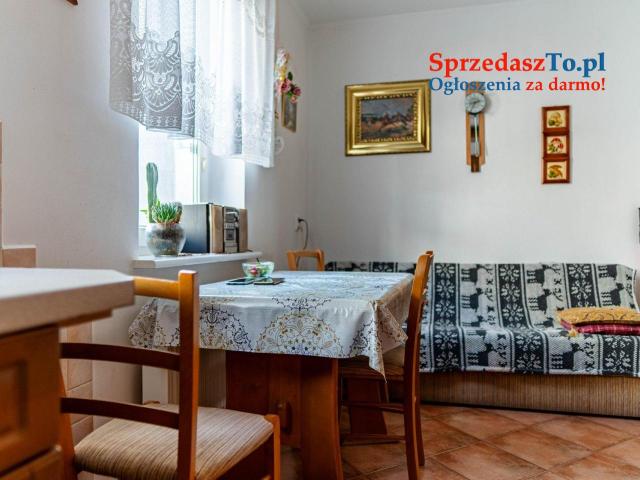 Rozkładowe mieszkanie w cichej okolicy - 11