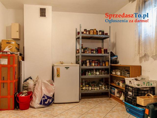 Rozkładowe mieszkanie w cichej okolicy - 16