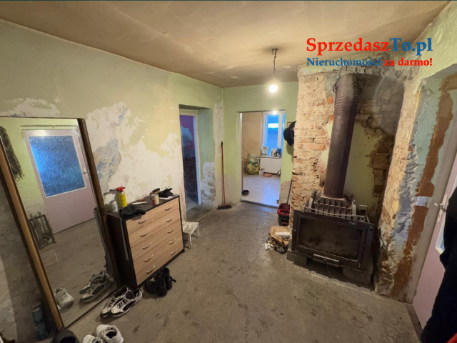 Sprzedam działkę z domem do remontu - 7