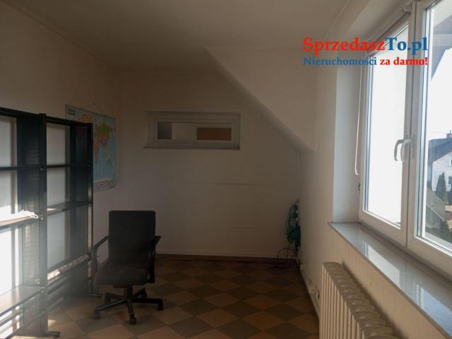 Obiekt z biurem i mieszkaniem 1 km od granicy Pilawy. - 13
