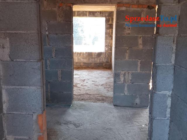 Działka z domem na sprzedaż. - 7