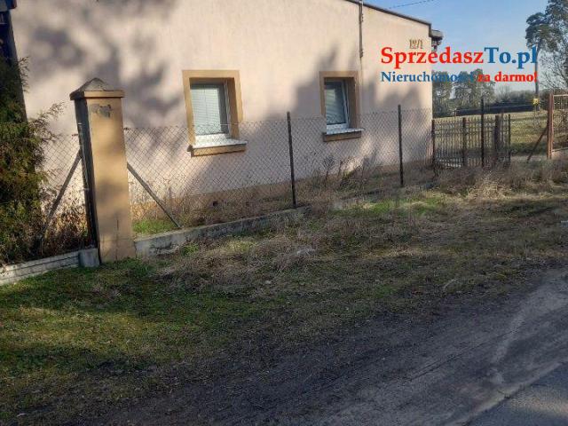 Sprzedam połowę domu do remontu