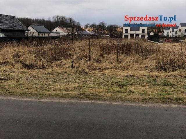 Sprzedam działkę budowlaną w miejscowości Cieśle, 5 km od miasta Oleśnicy.