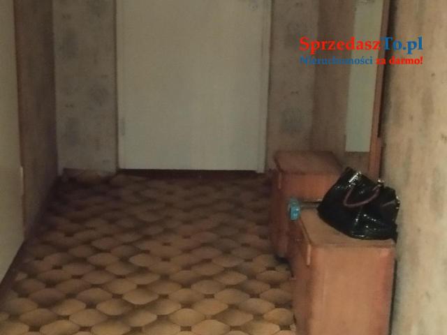 Dom z zabudowaniami gospodarczymi - 10